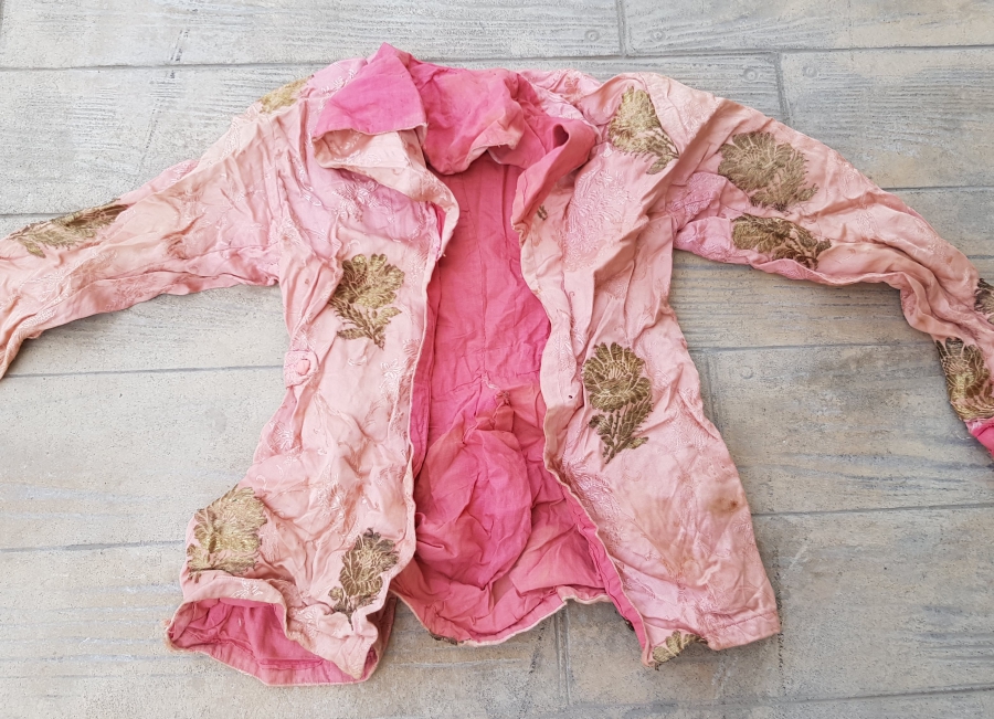 GÜMÜŞ SIRMA İŞÇİLİKLİ HEREKE İŞİ İPEK GELİN CEKETİ