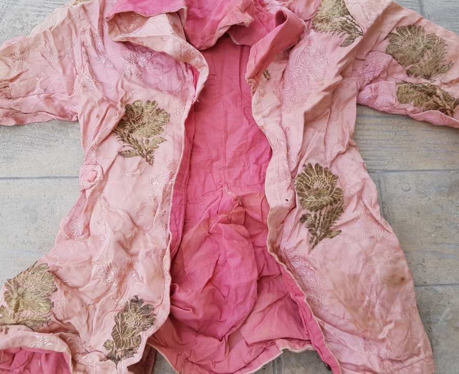 GÜMÜŞ SIRMA İŞÇİLİKLİ HEREKE İŞİ İPEK GELİN CEKETİ