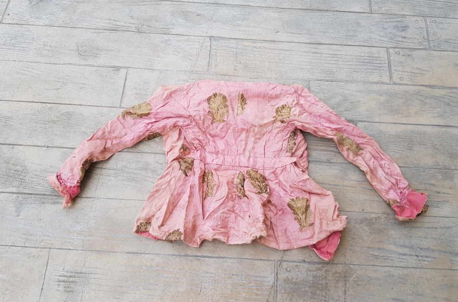 GÜMÜŞ SIRMA İŞÇİLİKLİ HEREKE İŞİ İPEK GELİN CEKETİ