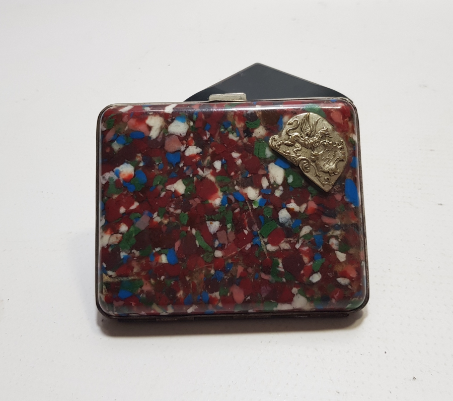 ÜZERİ ERMENİCE İNSİYALLİ ANTİKA SİGARA TABAKASI