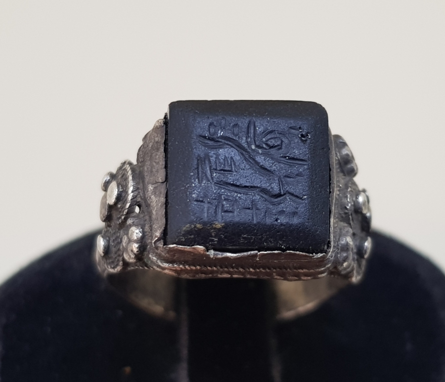 ORİJİNAL MONTÜRÜYLE OSMANLI DÖNEMİ ÇOK NADİR KAN TAŞI DERVİŞ YÜZÜĞÜ