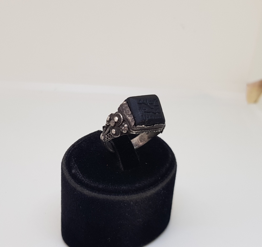 ORİJİNAL MONTÜRÜYLE OSMANLI DÖNEMİ ÇOK NADİR KAN TAŞI DERVİŞ YÜZÜĞÜ