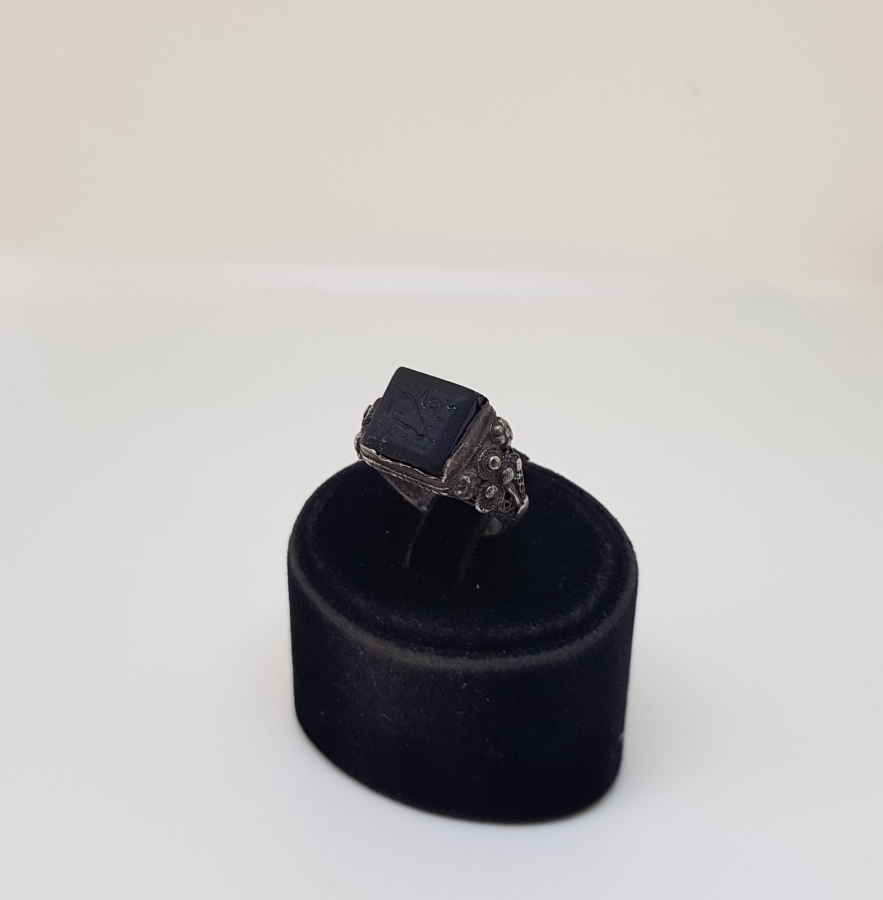 ORİJİNAL MONTÜRÜYLE OSMANLI DÖNEMİ ÇOK NADİR KAN TAŞI DERVİŞ YÜZÜĞÜ