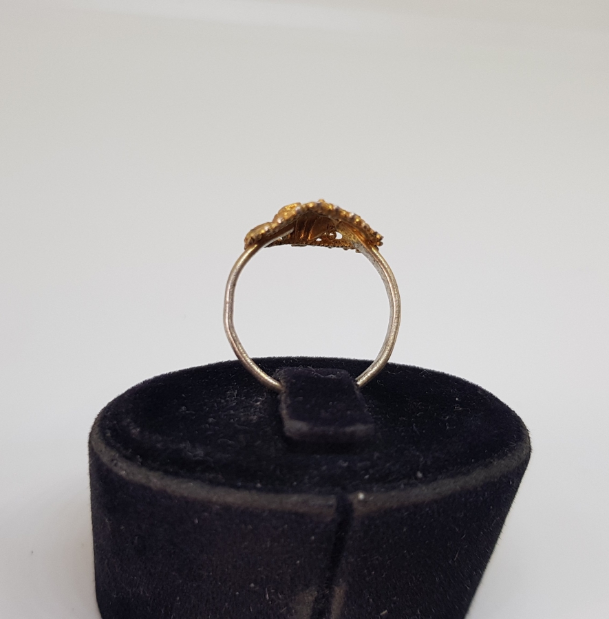 ÜZERİ ALTIN VERMEYLİ OSMANLI DÖNEMİ SAKSI ÇİÇEKLİ RUM İŞİ YÜZÜK