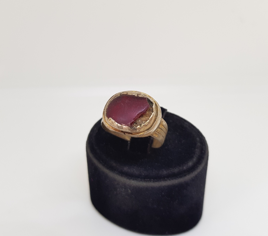 ÜZERİ ALTIN VERMEYLİ OSMANLI DÖNEMİ AKİK TAŞLI YÜZÜK