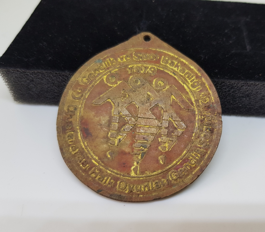 GENÇLİK VE SPOR BAKANLIĞI ULUSLARARASI HALK OYUNLARI GENÇLİK ŞENLİĞİ HATIRA MADALYA