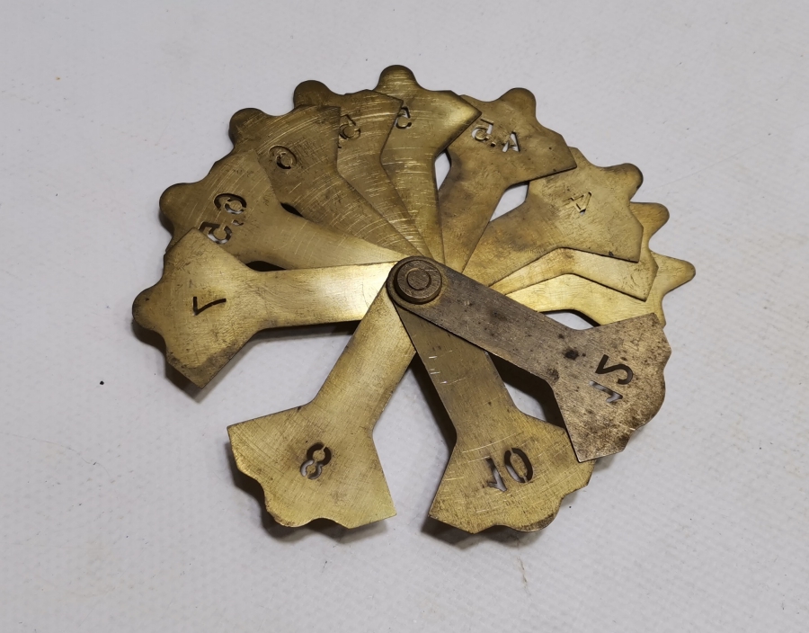 ANTİKA LASTİK DİŞİ ÖLÇÜM ALETİ