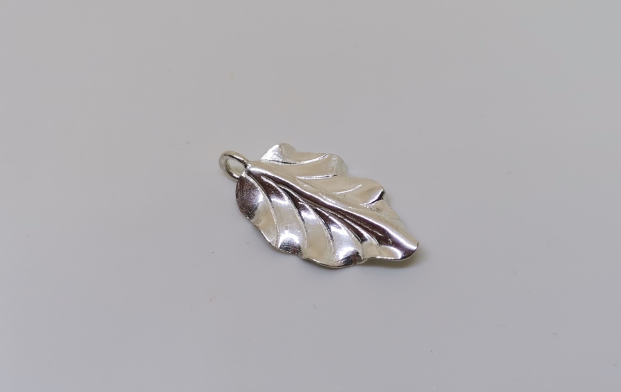 YAPRAK FORMLU GÜMÜŞ KOLYE UCU