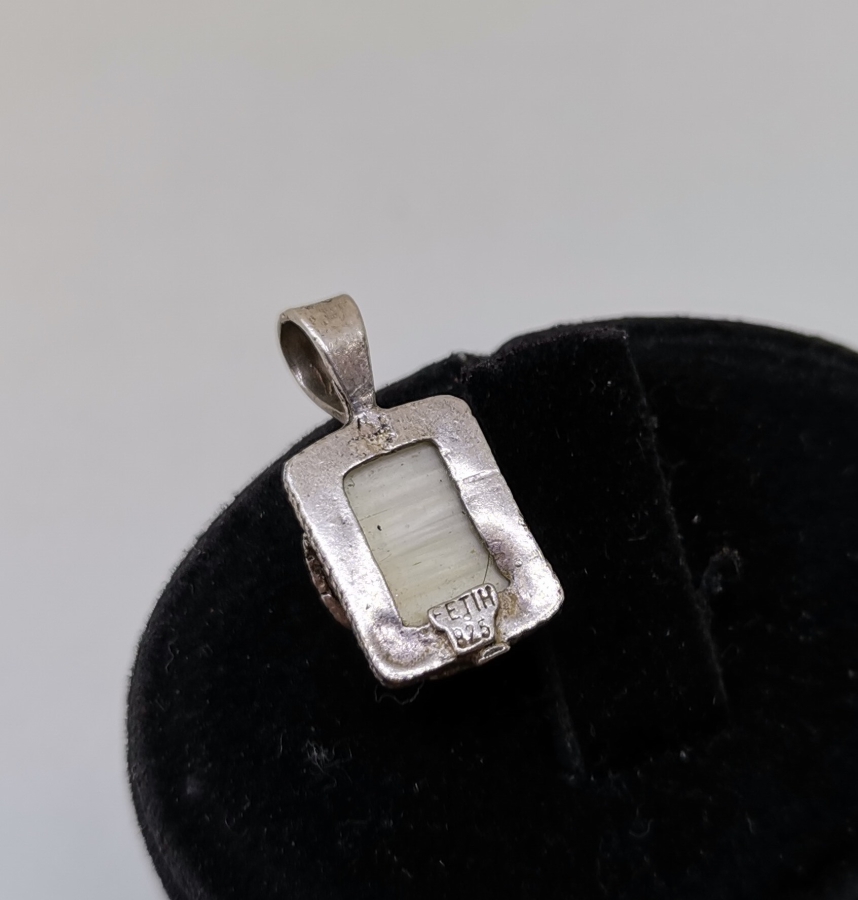 ÜZERİ SEDEF TAŞLI GÜMÜŞ KOLYE UCU