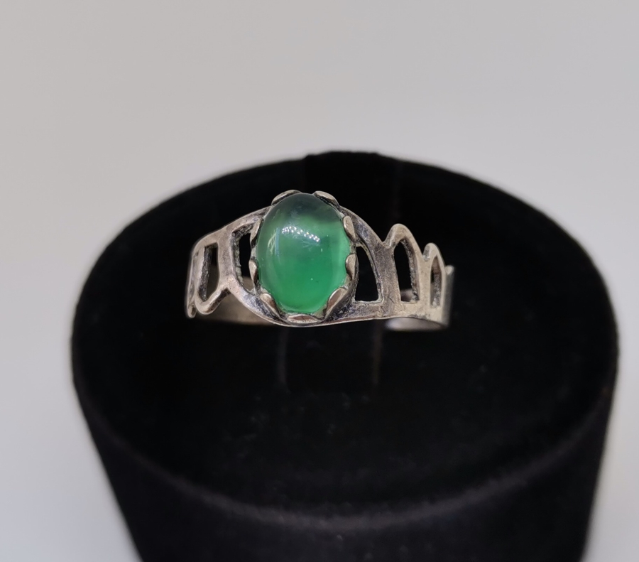 YEŞİL AKİK TAŞLI ÖZEL YAPIM GÜMÜŞ YÜZÜK