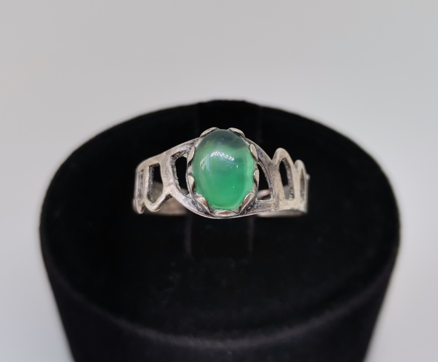 YEŞİL AKİK TAŞLI ÖZEL YAPIM GÜMÜŞ YÜZÜK