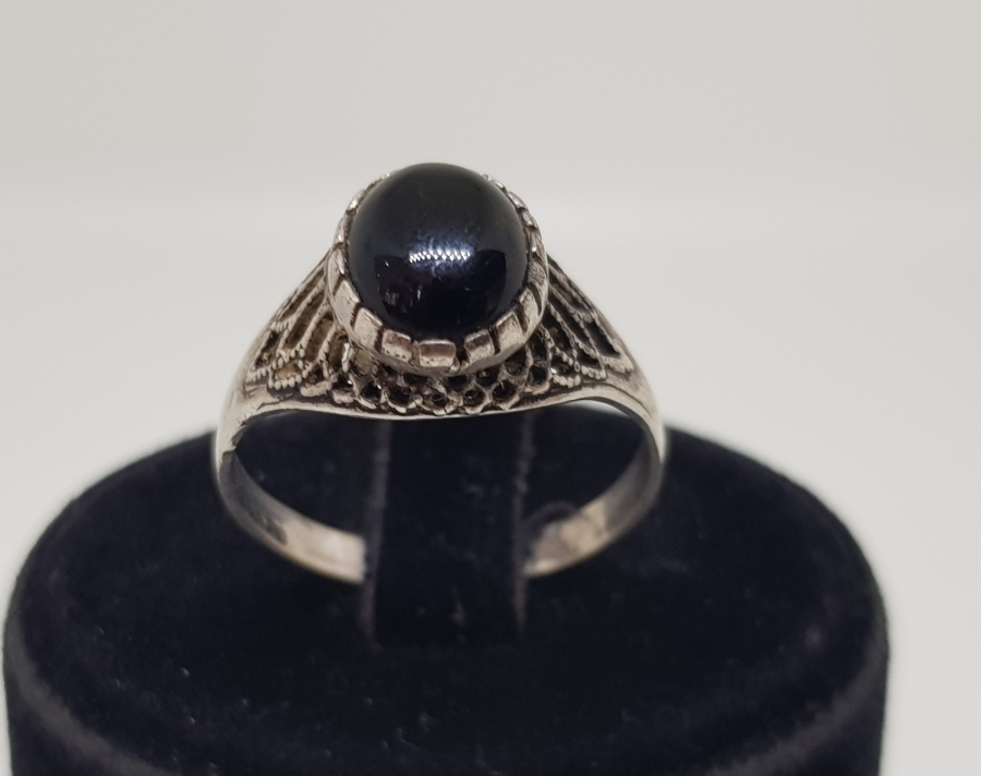 SİYAH AKİK TAŞLI GÜMÜŞ YÜZÜK