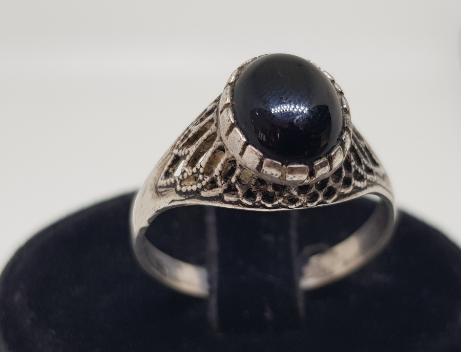 SİYAH AKİK TAŞLI GÜMÜŞ YÜZÜK