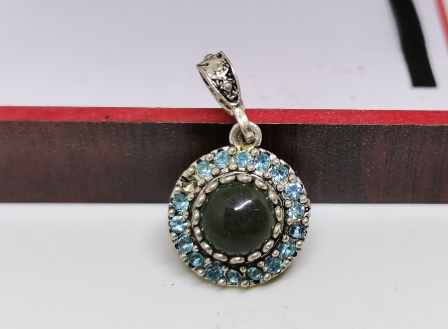 ÜZERİ MARGAZİT VE AKİK TAŞLI GÜMÜŞ KOLYE UCU