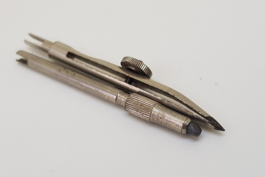 OSMANLI DÖNEMİ MÜHENDİS KALEMİ VE PERGELİ