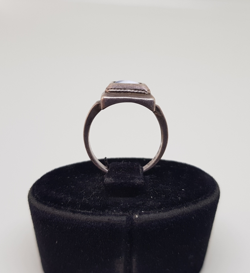 ÜZERİ DOĞAL TAŞLI ÖZEL YAPIM GÜMÜŞ YÜZÜK