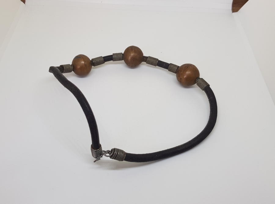 ÖZEL YAPIM DERİ İPLİ BİJUTERİ BİLEKLİK