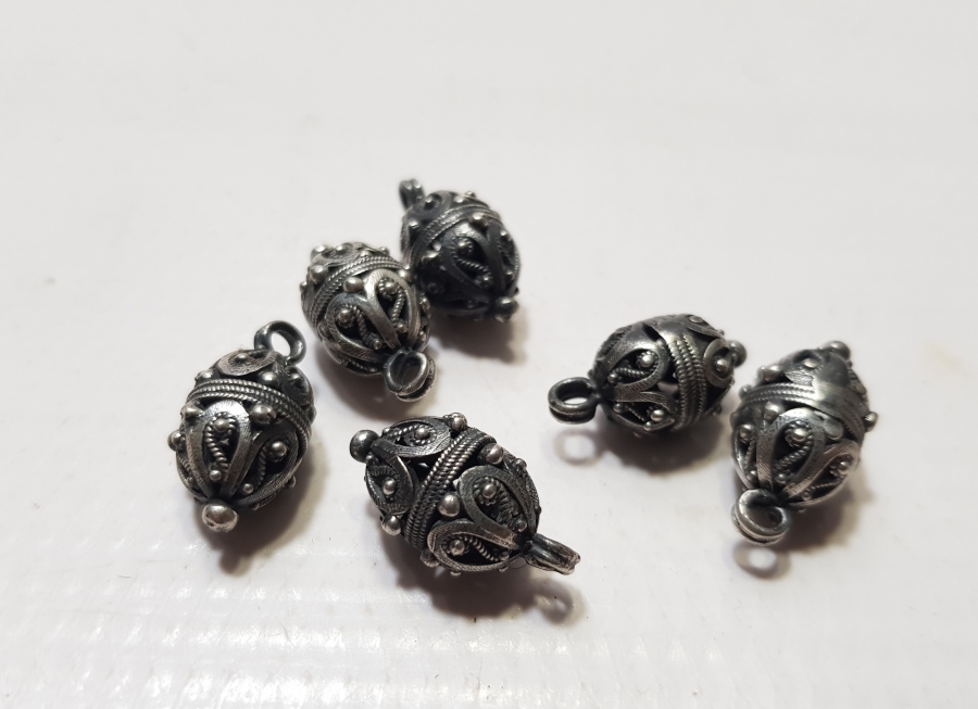 OSMANLI DÖNEMİ TELKARİ İŞÇİLİKLİ GÜMÜŞ KÖSTEK SALLAMA TOPLARI LOTU