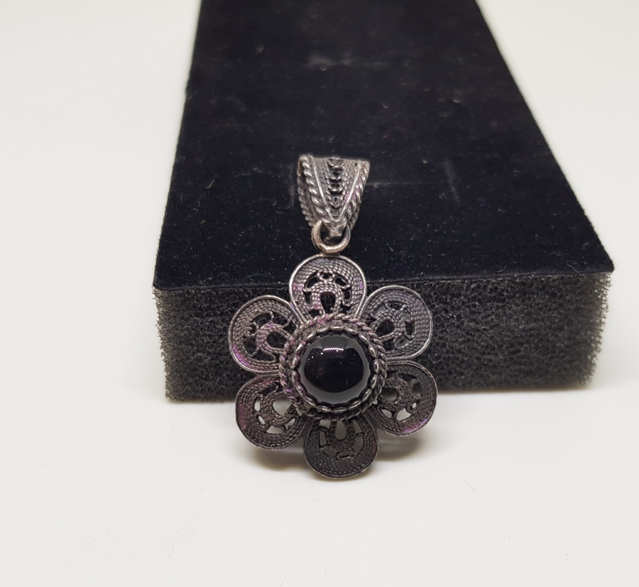 TELKARİ İŞÇİLİKLİ GÜMÜŞ KOLYE UCU