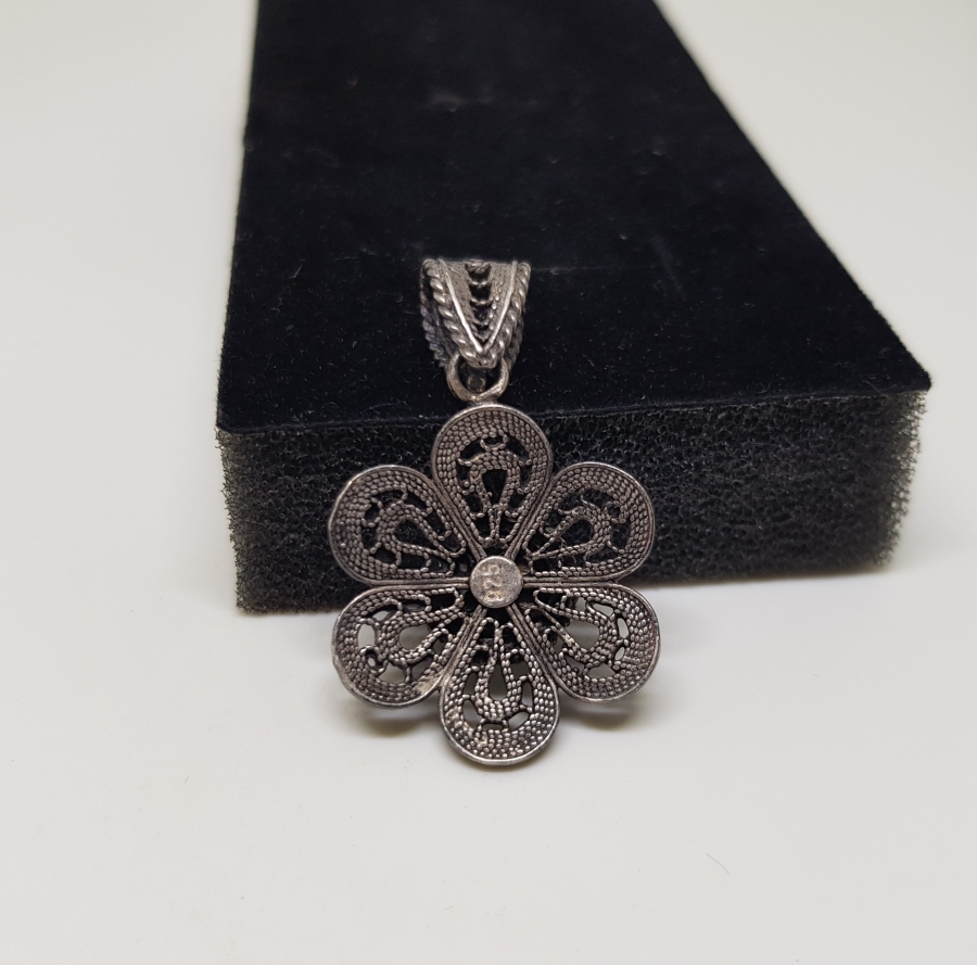 TELKARİ İŞÇİLİKLİ GÜMÜŞ KOLYE UCU