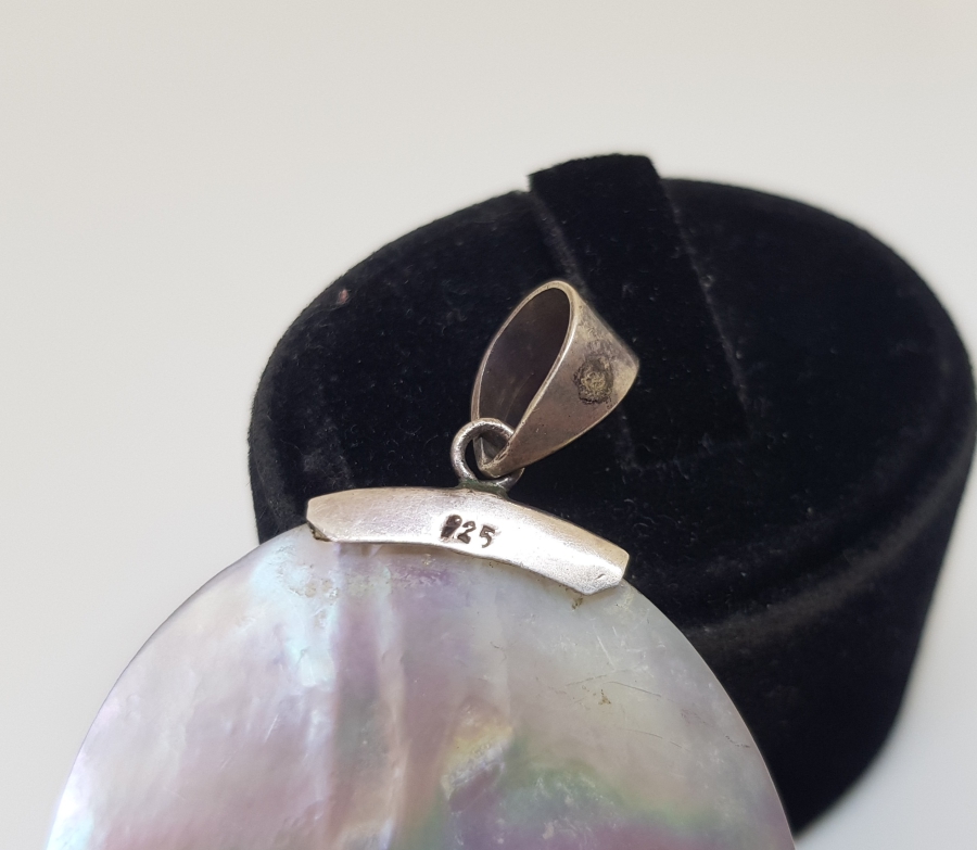 GÜMÜŞ APLİKLİ ÖZEL YAPIM SEDEFLİ KOLYE UCU