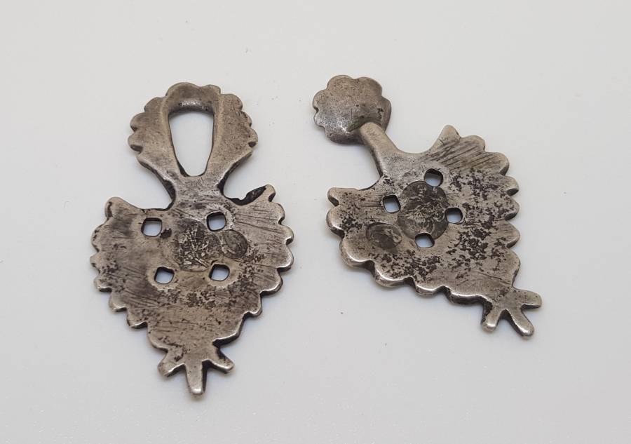 ÜZERİ TUĞRALI OSMANLI DÖNEMİ NADİR GÜMÜŞ GELİN CEPKENİ DÜĞMESİ