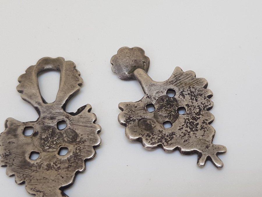 ÜZERİ TUĞRALI OSMANLI DÖNEMİ NADİR GÜMÜŞ GELİN CEPKENİ DÜĞMESİ