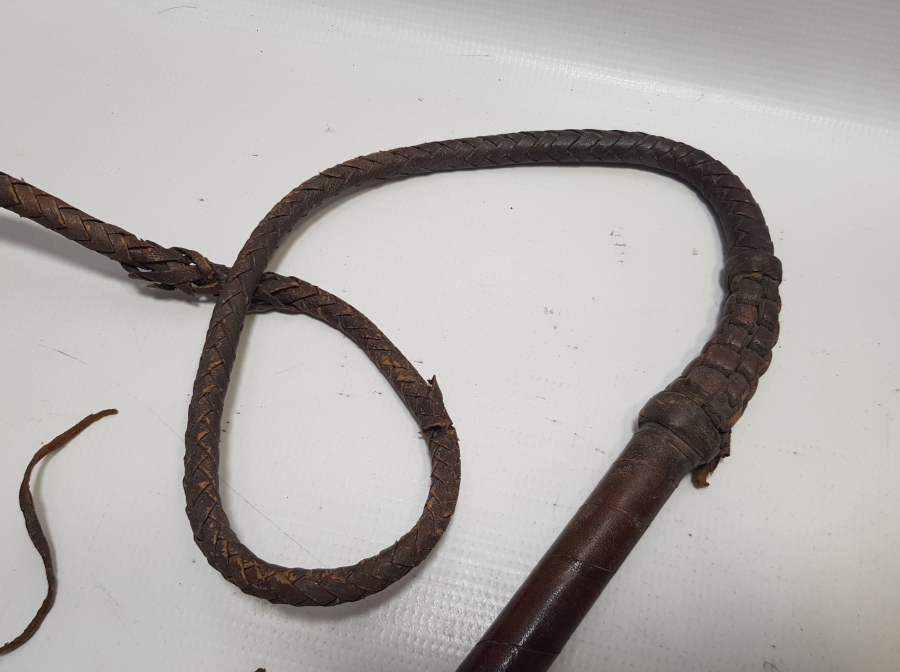 OSMANLI DÖNEMİ EL YAPIMI DERİ SUBAY İŞİ AT KAMÇISI