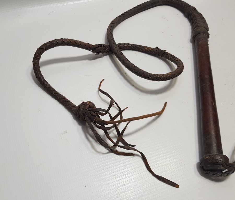 OSMANLI DÖNEMİ EL YAPIMI DERİ SUBAY İŞİ AT KAMÇISI