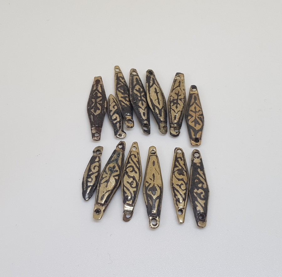 ÜZERLERİ SAVATLI OSMANLI DÖNEMİ TAKI PARÇALARI