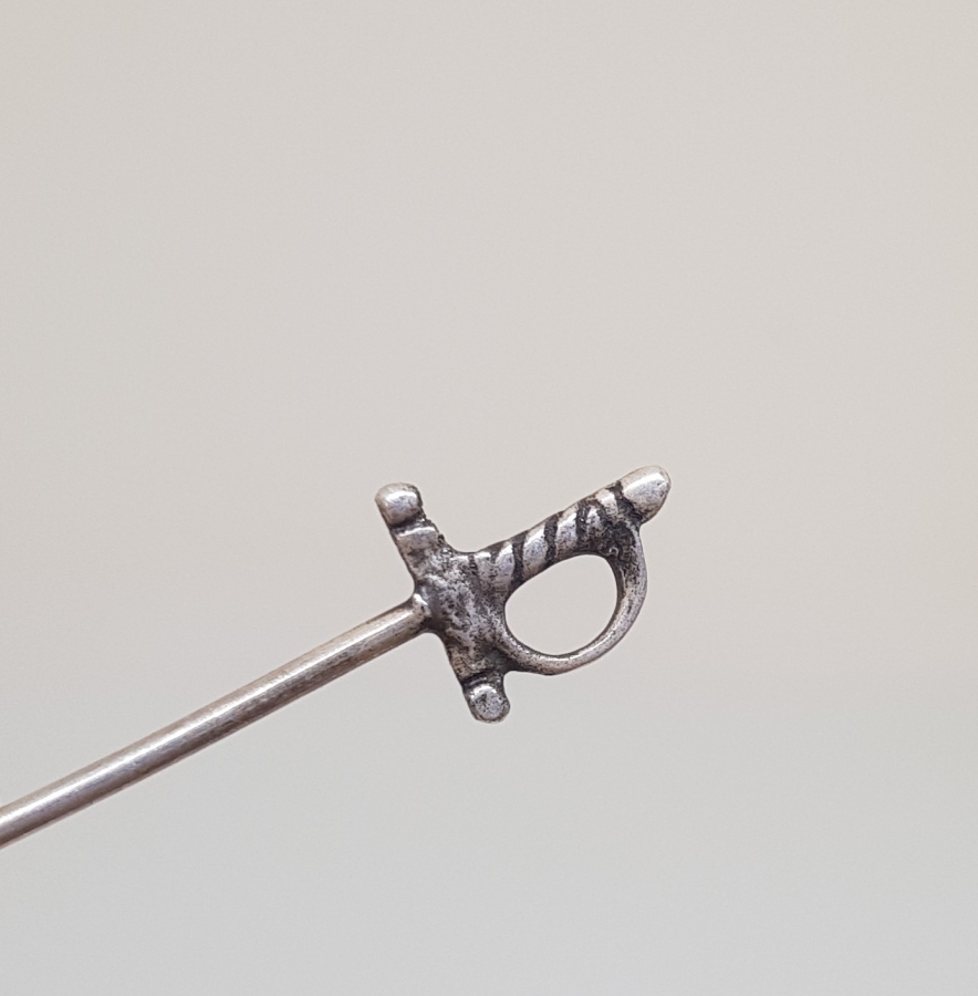 OSMANLI DÖNEMİ KILIÇ FORMUNDA YAPILMIŞ GÜMÜŞ MİNYATÜR OBJE