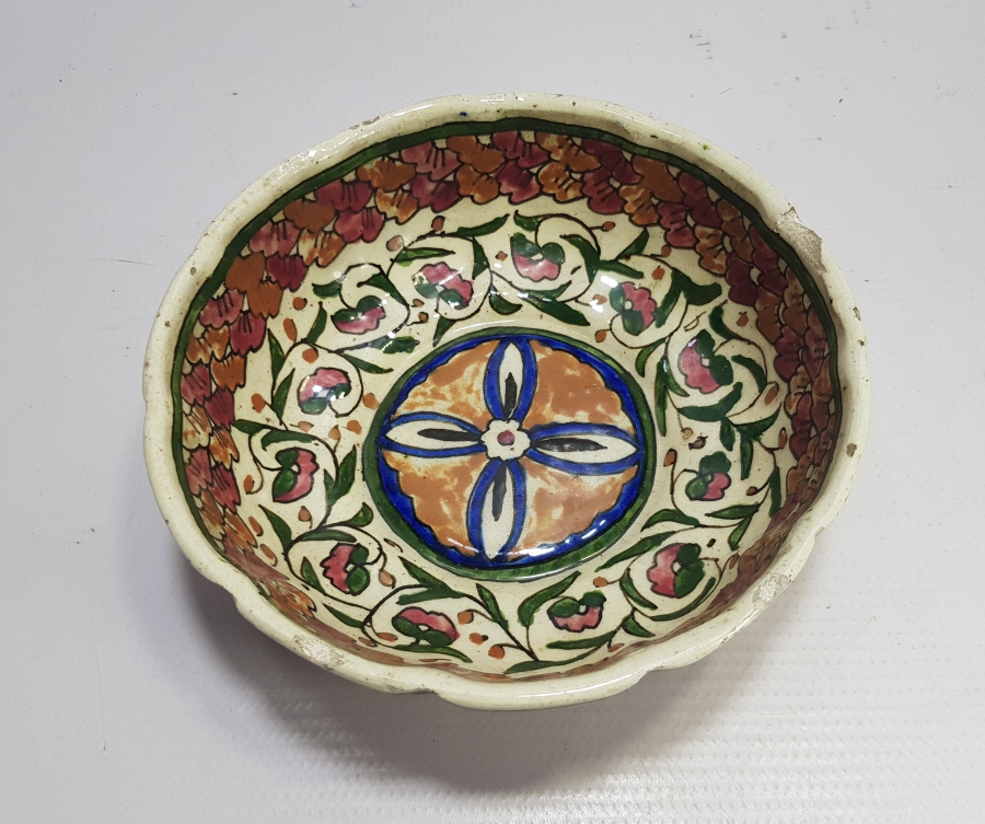 OSMANLI DÖNEMİ NADİR RENKTE RUM HAÇLI EL BOYAMA KÜTAHYA KASE