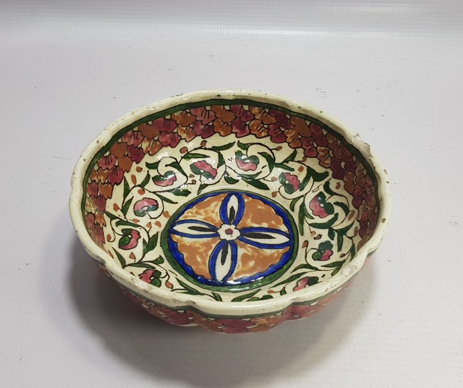 OSMANLI DÖNEMİ NADİR RENKTE RUM HAÇLI EL BOYAMA KÜTAHYA KASE