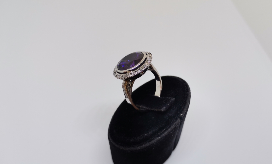 AMETİST VE PIRLANTA TAŞLI BÜYÜK BOY YÜZÜK