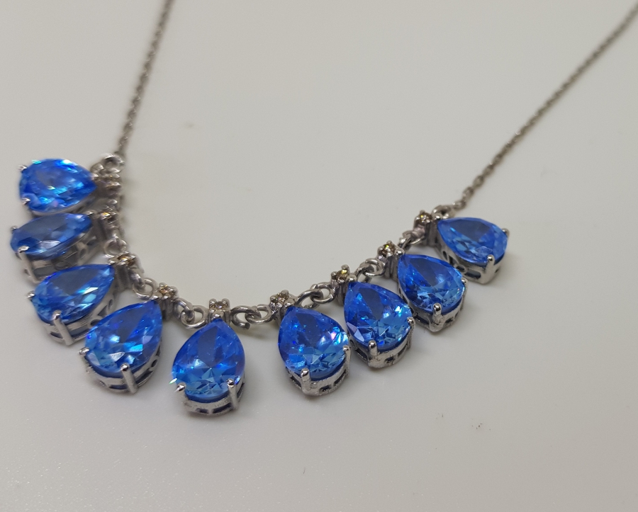 DAMLA MODEL AQUAMARİN VE PIRLANTA TAŞLI KOLYE