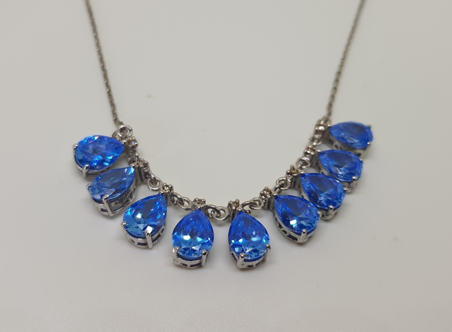 DAMLA MODEL AQUAMARİN VE PIRLANTA TAŞLI KOLYE