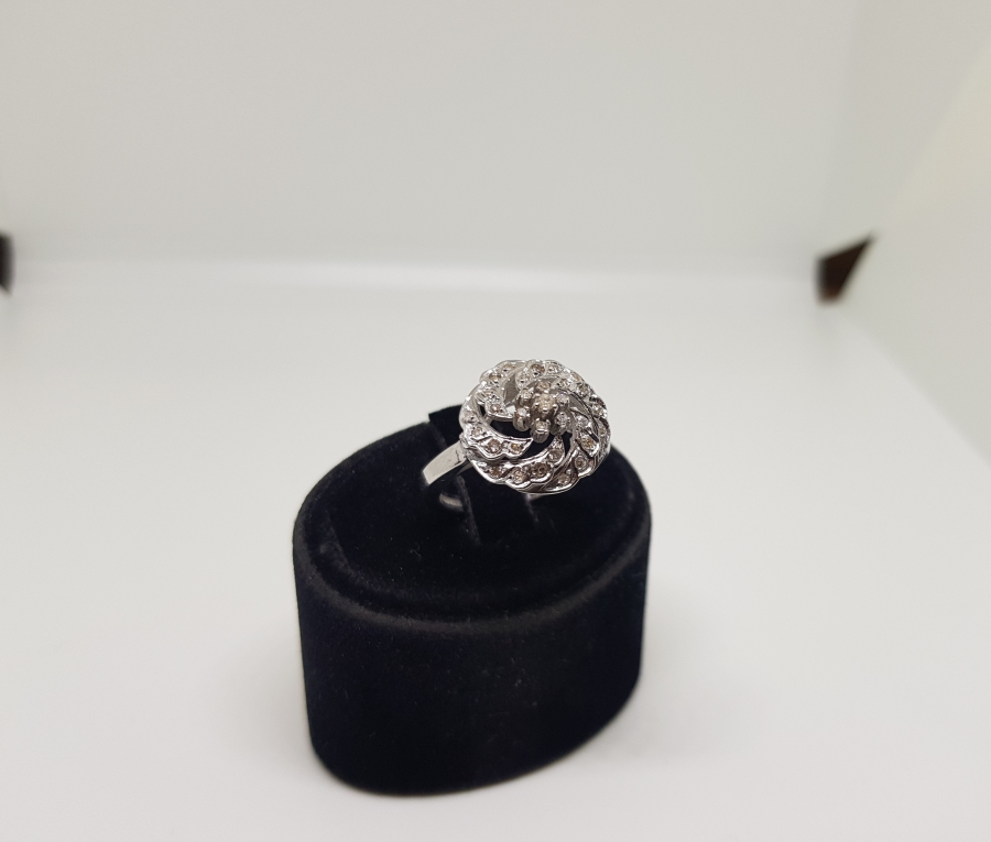 ÇARKIFELEK MODELİ PIRLANTA TAŞLI YÜZÜK