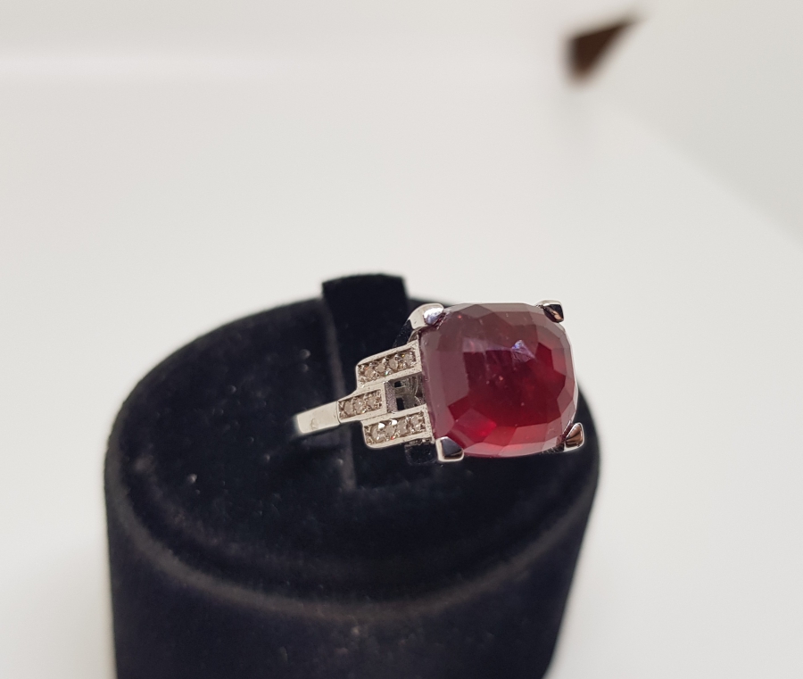 KÖK YAKUT VE PIRLANTA TAŞLI YÜZÜK