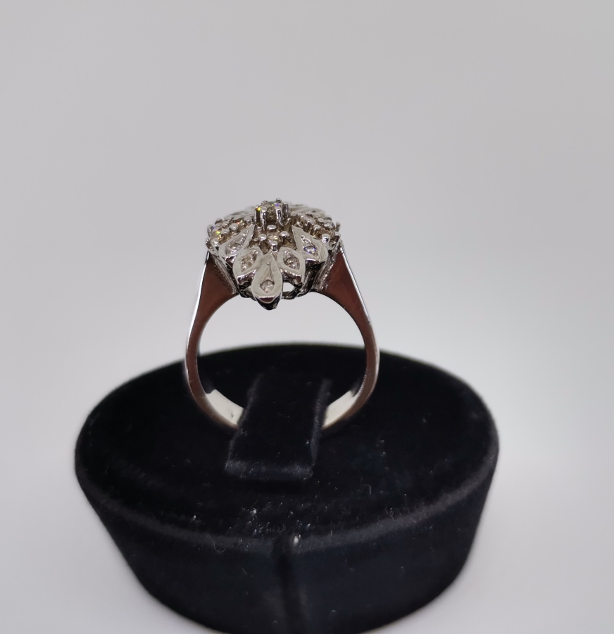 YAPRAKLI MEKİK MODEL PIRLANTA TAŞLI YÜZÜK