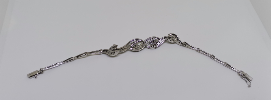 SARMAŞIK MODEL PIRLANTA TAŞLI BİLEKLİK