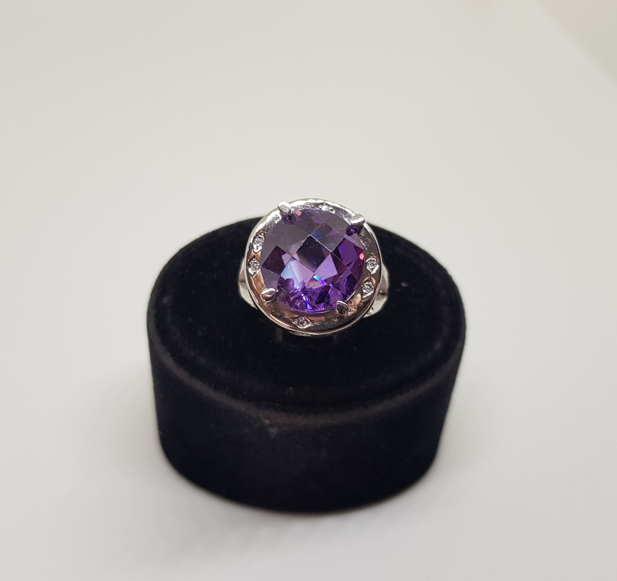 AMETİST VE PIRLANTA TAŞLI DİVANHANE MODELİ YÜZÜK