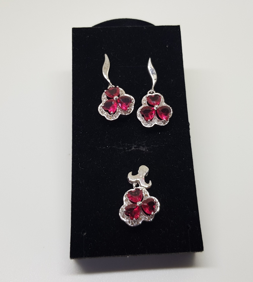 YAKUT VE PIRLANTA TAŞLI YONCA MODEL KOLYE KÜPE