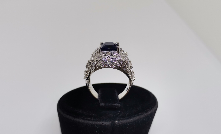 SAFİR VE PIRLANTA TAŞLI HÜRREM MODEL YÜZÜK