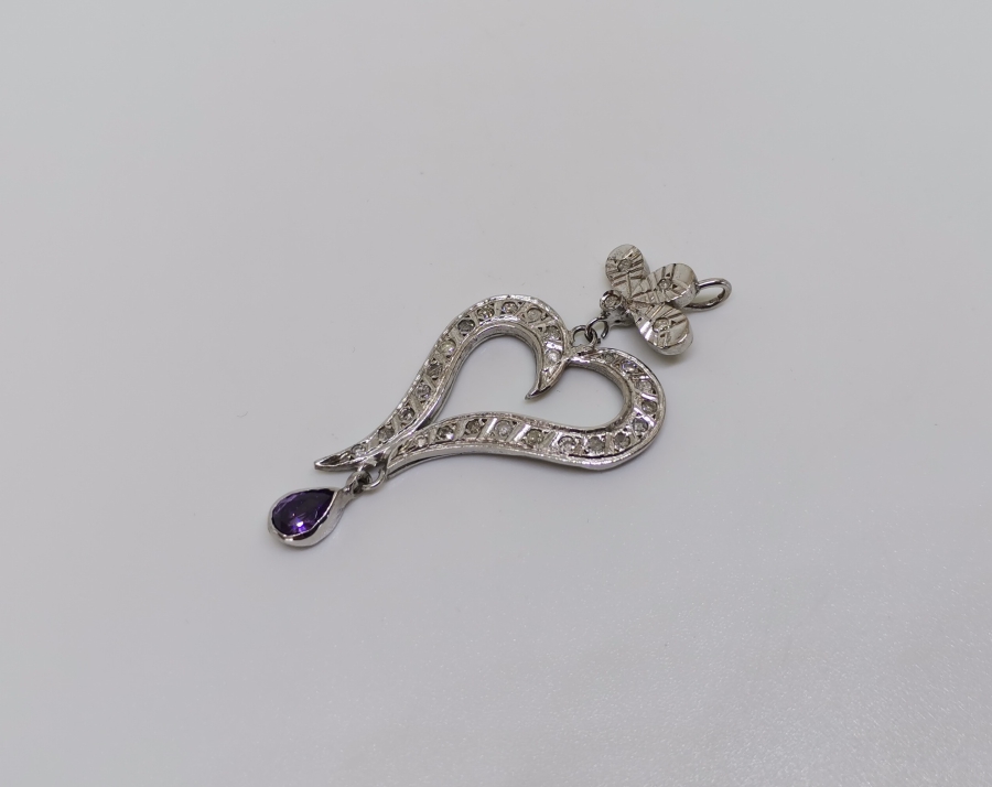 KALP FORMUNDA PIRLANTA TAŞLI KOLYE UCU