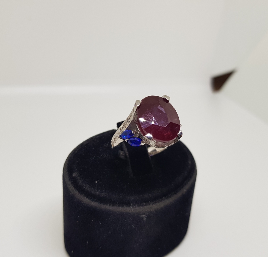 KÖK YAKUT PIRLANTA VE SAFİR TAŞLI HÜRREM MODEL YÜZÜK