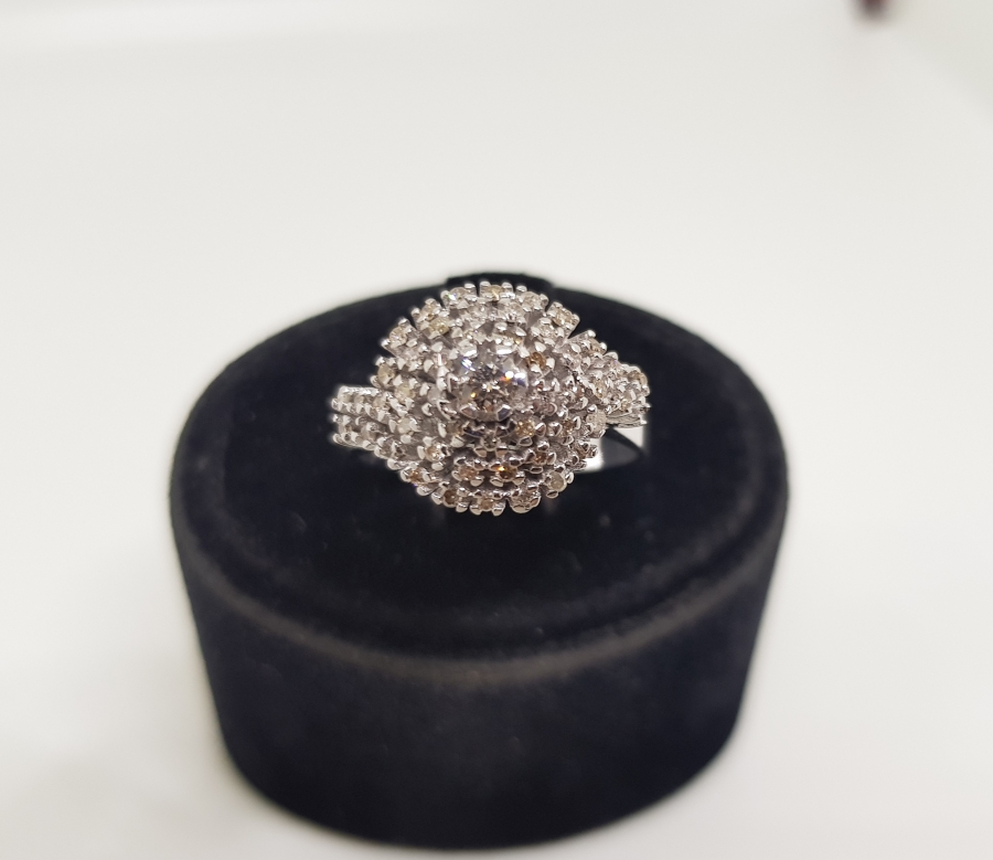 PIRLANTA TAŞLI KUBBELİ SALYANGOZ MODELİ YÜZÜK