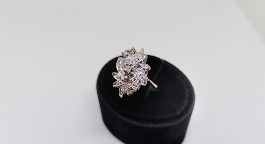 GUCUK MODEL PIRLANTA TAŞLI YÜZÜK