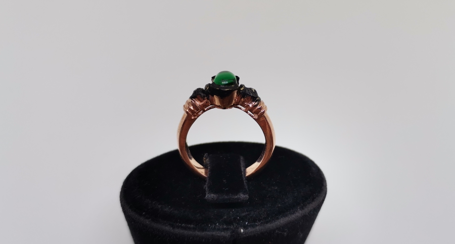 ZÜMRÜT VE ELMAS TAŞLI DÜZ MODEL YÜZÜK