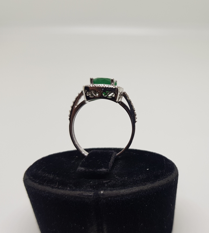 PIRLANTA VE HAM ZÜMRÜT TAŞLI YÜZÜK