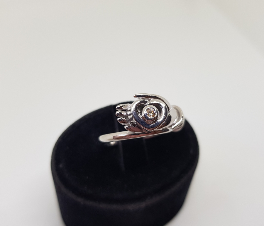 HANIMELİ MODELİ PIRLANTA TAŞLI YÜZÜK